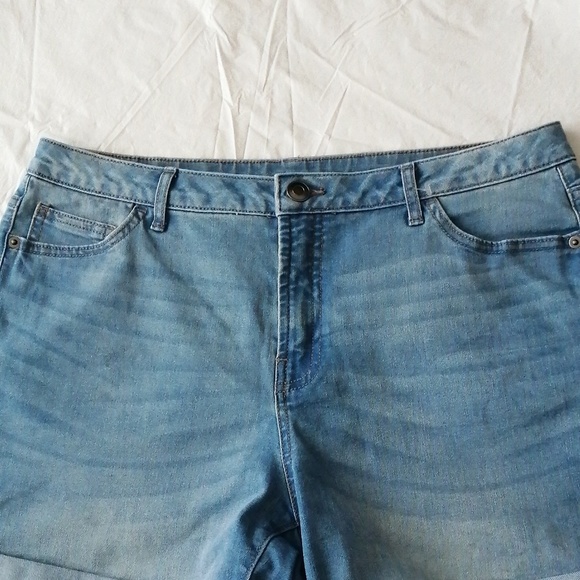 George Jeans Shorts - Picture 2 of 5